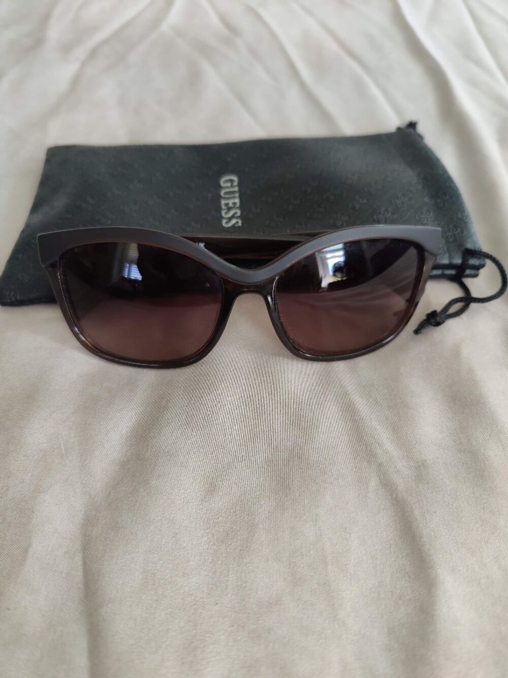 Guess Black Oversized Cat Eye Sunglasses